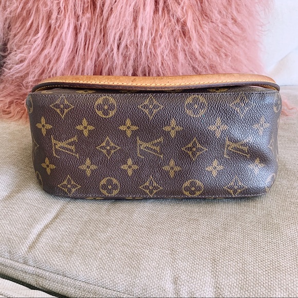 Louis Vuitton Looping Shoulder Bag - Picture 4 of 14